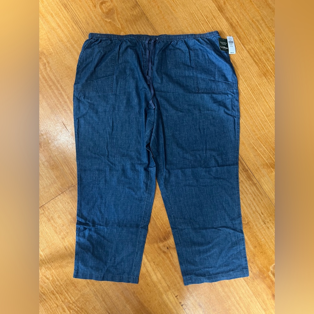 L.L. Bean Lightweight Cropped Pants